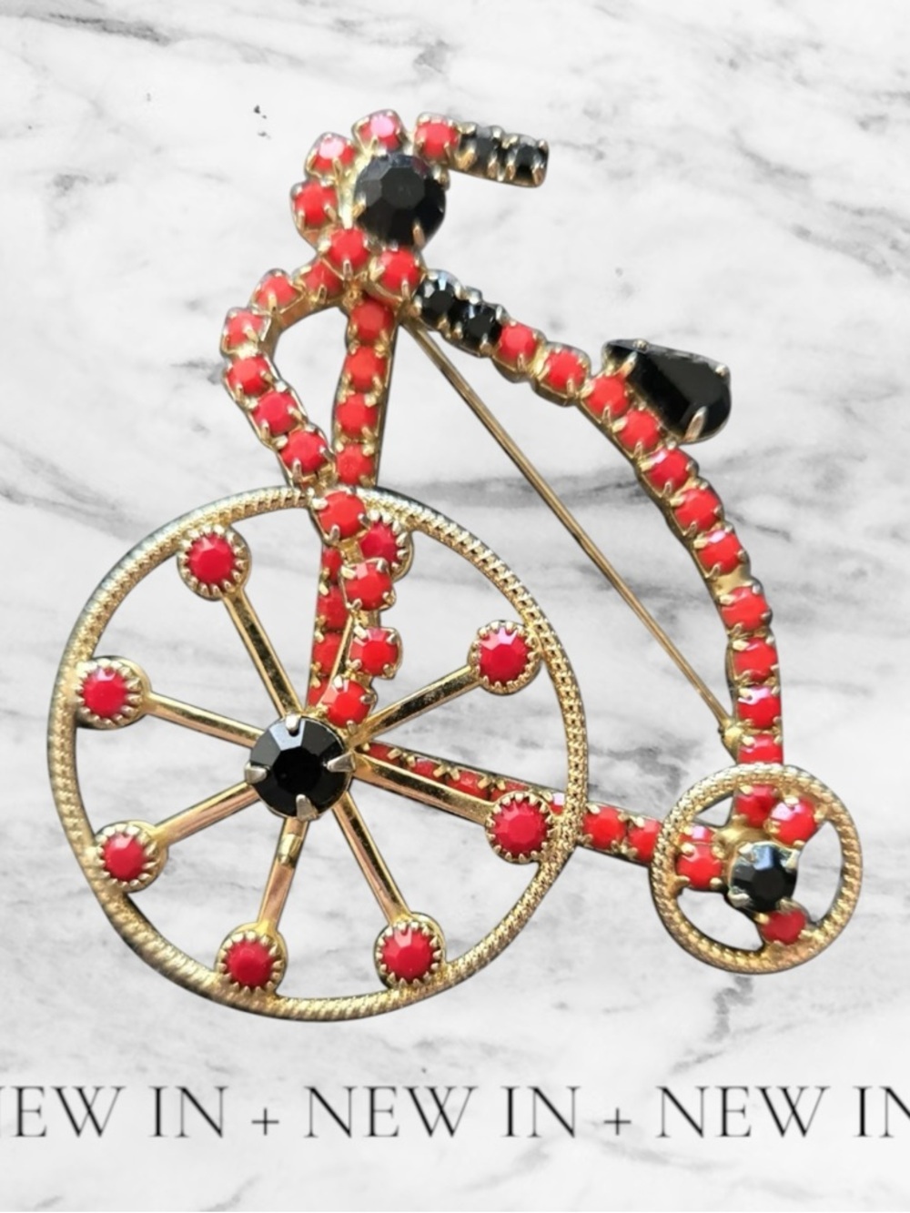 🚲 Vintage Red & Black Rhinestone Bicycle Brooch – Gold Tone